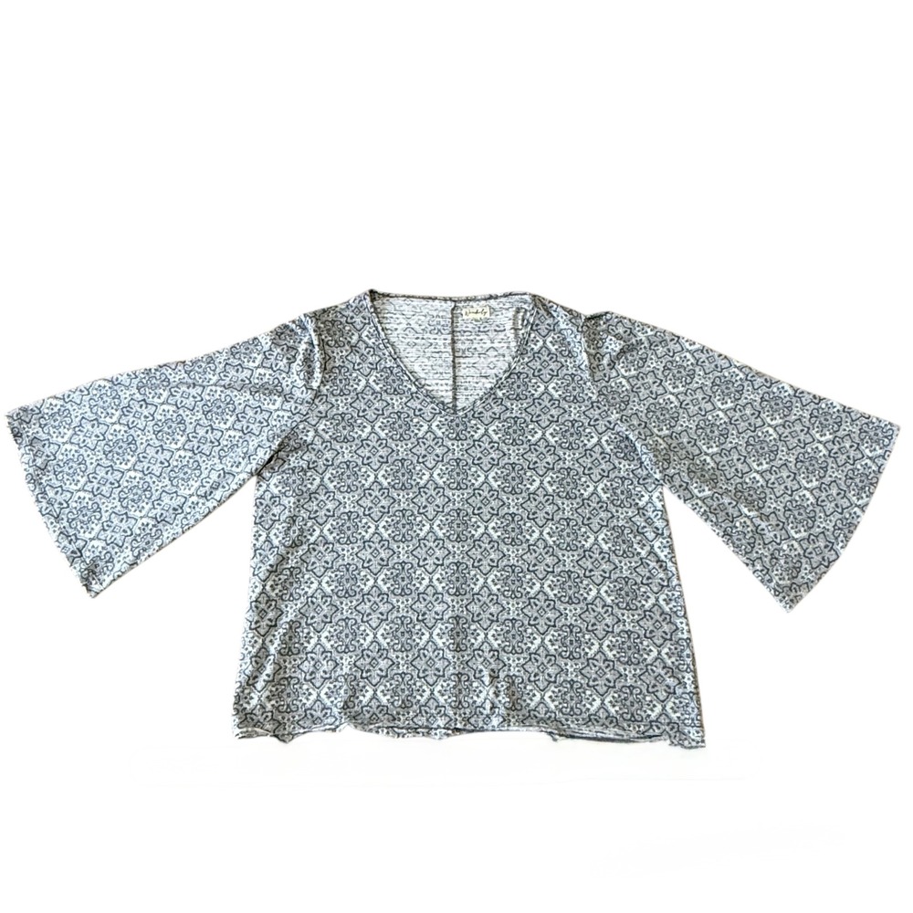 Wonderly Women's Plus Sz-XXL Kimono Sleeve V‎ Neck Top Gray Geometric Print Soft